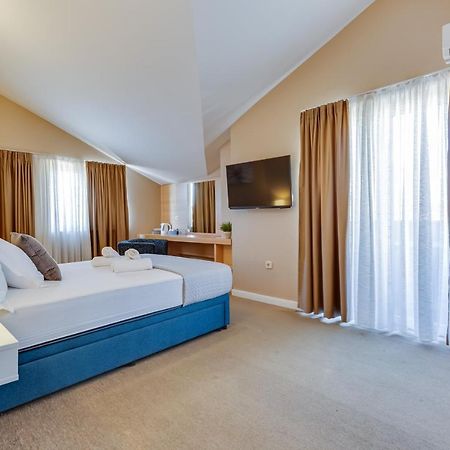 Hotel Sky ซาดาร์ ภายนอก รูปภาพ