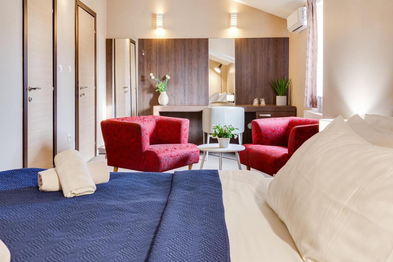 Hotel Sky ซาดาร์ ภายนอก รูปภาพ