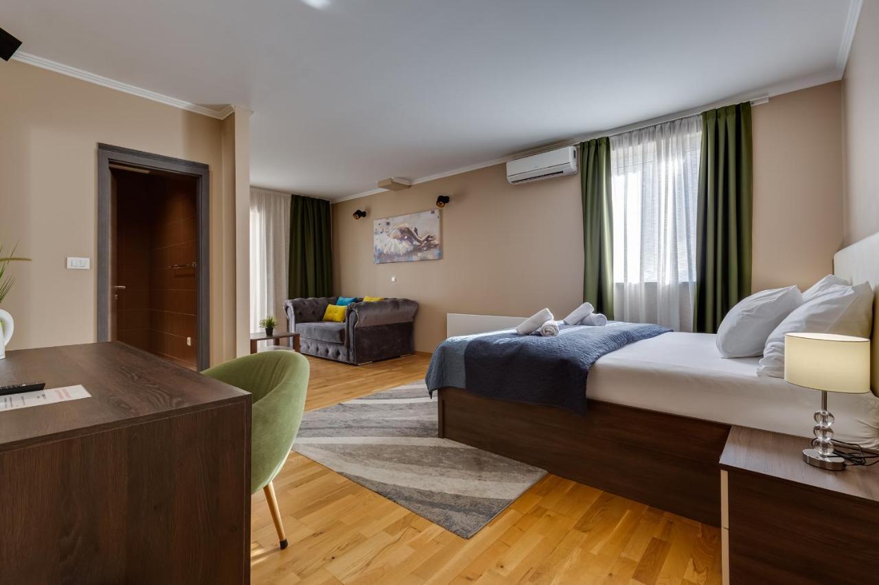 Hotel Sky ซาดาร์ ภายนอก รูปภาพ